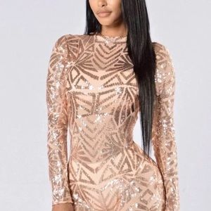 FASHION NOVA GOLD SEQUIN BODYSUIT
